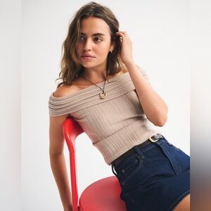 NWT Abercrombie & Fitch Ribbed off the shoulder sweater top